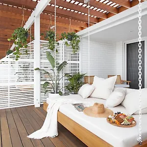 https://crystal-pacific-palm-beach.queenslandhotels.net
